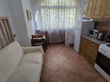 Apartament me qera 2+1 perballe Tajvanit  ID 5532