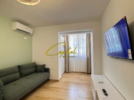 APARTAMENT ME QIRA 1+1 ISH TRGEU ELEKTRIK 50.000 LEKE