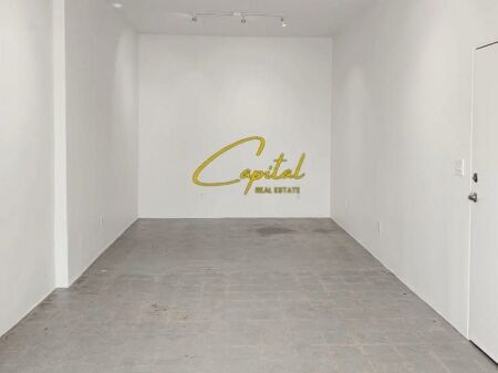 SHOP FOR RENT 24 M2 DURRES STREET 30,000 LEKE