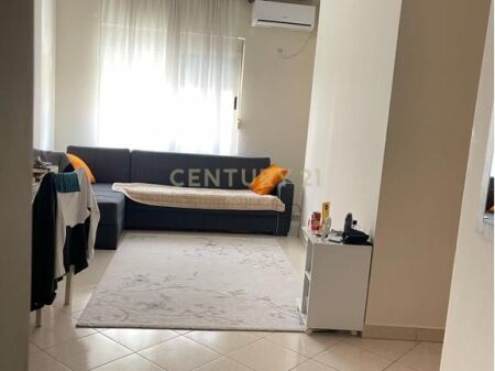JEPET ME QIRA APARTAMENT 2+1 – ASTIR 500 € /Muaj