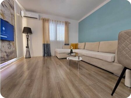 SHESHI WILLSON, APARTAMENT 1+1 ME QIRA!