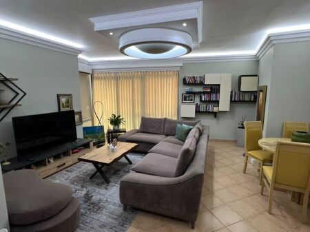SHITET APARTAMENT 2+1 NE KINOSTUDIO