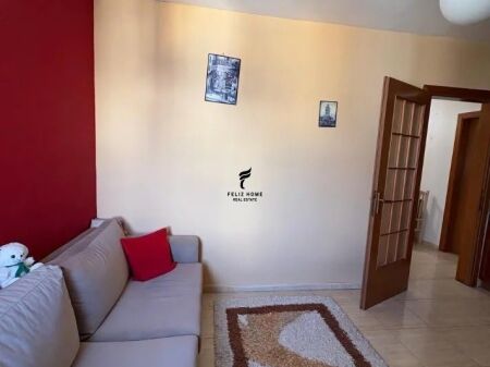 APARTAMENT ME QERA 1+1 QENDER 55.000 LEKE FH-92621