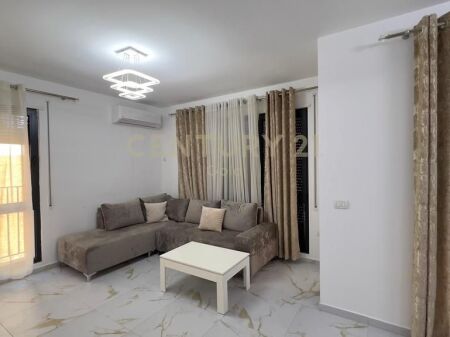 APARTMENT FOR RENT + PARKING SPACE AT THE ELECTRIC MARKET!! 700 € /Month