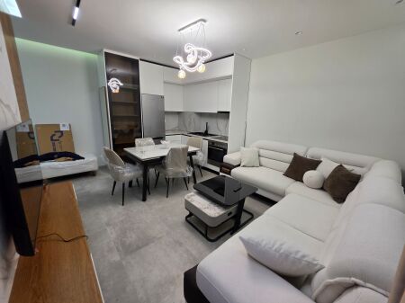 🏡 Apartament 1+1 me qera  📍 Rruga e Dibrës, pranë njësisë numër 8 💵 Çmimi: 70.000 Lekë/Muaj