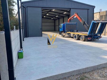WAREHOUSE OF 500 M2 FOR RENT IN MEZEZ 200,000 LEKE