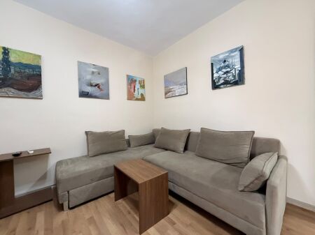 Apartament 2+1 per qera Rruga e Durresit !