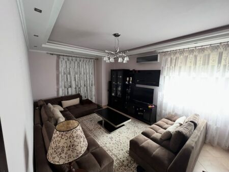 APARTAMENT 3+1 ME QERA KOMUNA E PARISIT