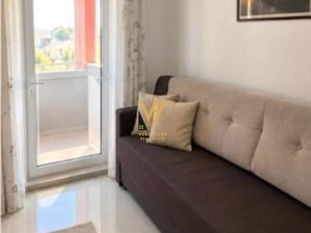 SHITET APARTAMENT 1+1+VERANDE NE FIER 5.400.000 LEKE