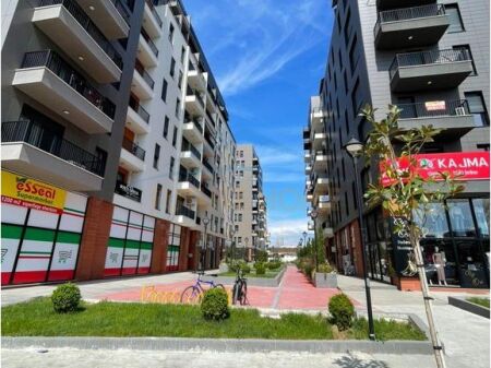Disponojme apartament 2+1 me Verande, Trio Towers,rruga Don bosko,  