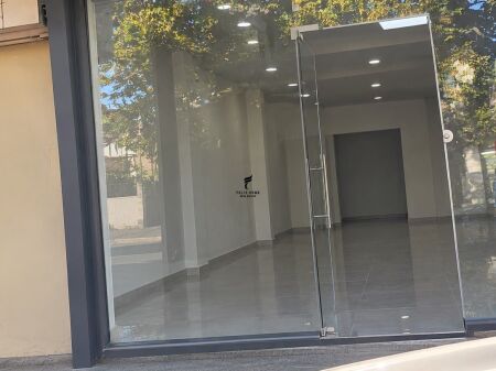SHOP FOR RENT 47 M2 BAJRAM CURRI BOULEVARD 180,000 LEKE FH-92917
