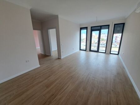 Locali commerciali in affitto a Vila Gold (via Dibres), ID 5553
