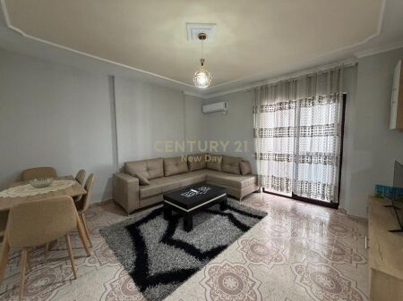 Apartament 2+1 me Qira pranë Markates