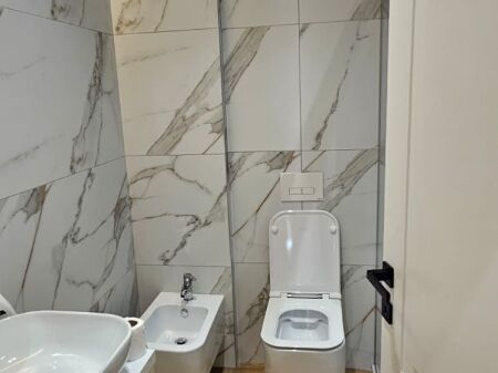 Affittasi appartamento 2+1+2 posti auto