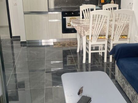 For rent Apartment 1+1, 5 Maj street at the end near the roundabout 500 thousand old lek