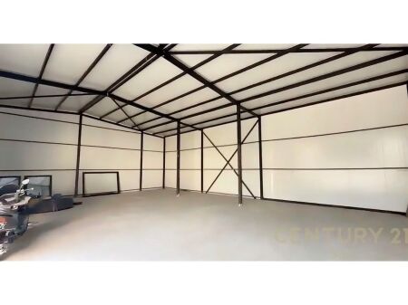 WAREHOUSE FOR RENT NEAR TOP CHANNEL!