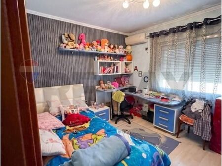 Shitet Apartament 2+1 në Ali Dem