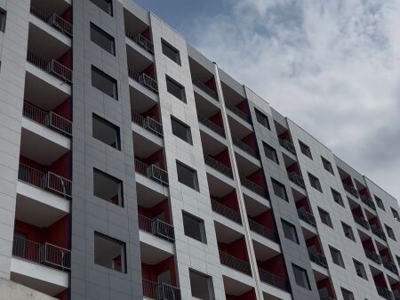 Shitet apartament 2+1+2 Space City Paskuqan