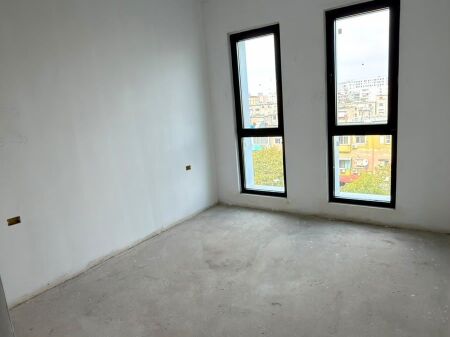 🏡 FOR SALE | APARTMENT 2+1+2 – KAVAJËS STREET