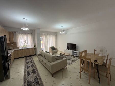 Apartament 3+1 me qera ne “Yzberisht”, tek Eco Market.