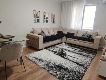 Apartsment 1+1 me qira te Mozaiku i tiranes