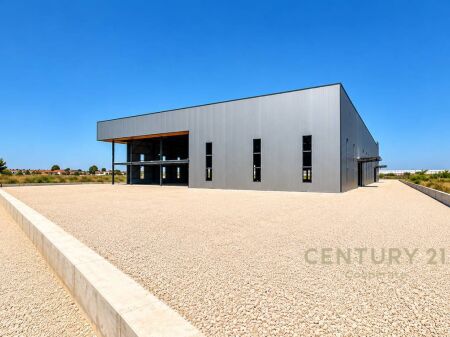 WE SELL NEW INDUSTRIAL BUILDING – SUPER INVESTED