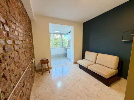 Locale in affitto presso 21 Dhjetori