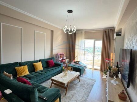 Qera, Apartament 2+1+2 + 2 Poste Parkimi, Liqeni i Thatë ,Tirane . Empire68815