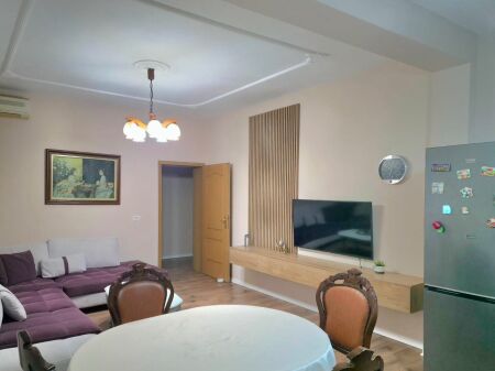 Qera | Apartament 3 + 1 | Ish Fusha Aviacionit 750 €/muaj