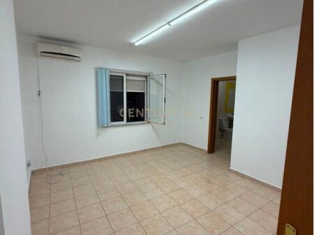 Apartment 2+2 for office rent at Wilson Square