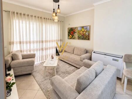 JEPET APARTAMENT 2+1+BLK ME QIRA TE KOMUNA E PARISIT 800 EURO