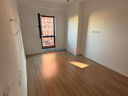 Ufficio in affitto presso Garden Building Tirane