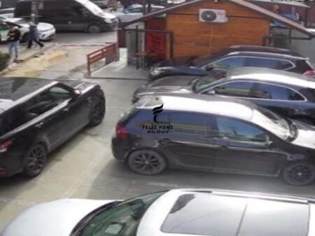 SHITET TRUALL 156 M2 RRUGA BARDHYL 200.000 EURO FH-93222