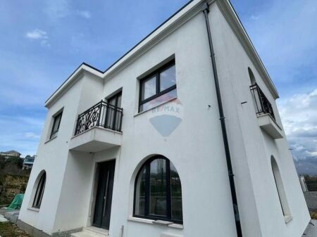 VILLA INDIVIDUALE IN VENDITA A MJULL BATHORE  ID: 530171024-119