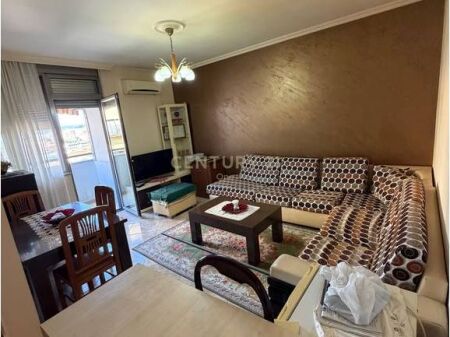 Shitet Apartament 2+1 – CONDOR CENTER Rruga e Kavajës*