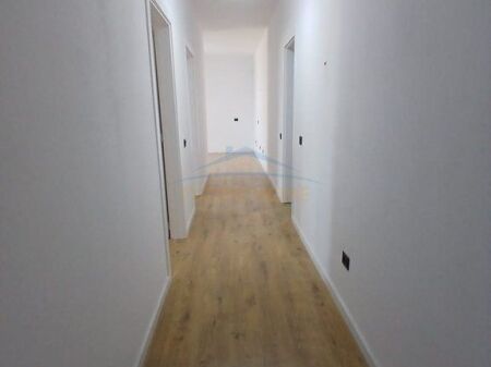 Shitet , Apartament 2+1 , Paskuqan , Tirane