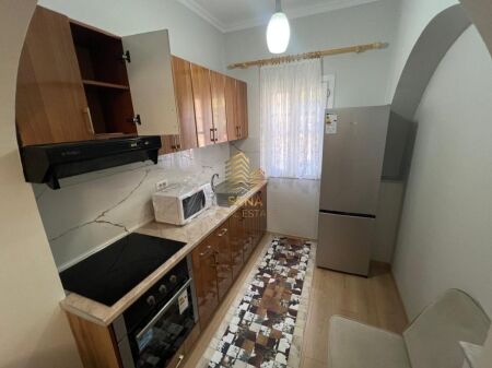 Qira, Hyrje Private 1+1, Porcelan, 40.000 Leke/muaj
