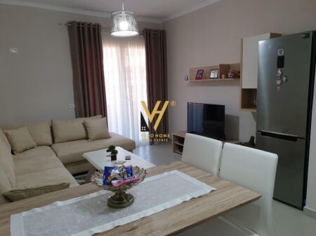 JEPET APARTAMENT 1+1+BLK ME QERA TE FRESKU 44.000 LEKE