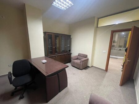 OFFICE FOR RENT 60 M2 ASTIR 45,000 LEKE FH-93187