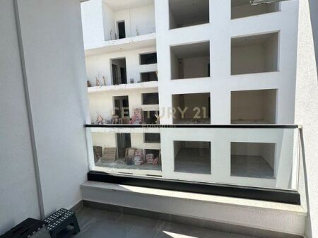 Apartament 1+1 Për Shitje në Mali i Robit, Durrës - 71,680€ | 51 m²
