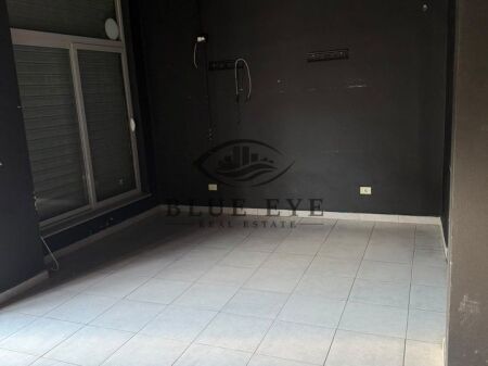 LOCALE COMMERCIALE IN AFFITTO – DIETRO L'OSPEDALE, DURRËS!