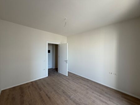 Apartament 2+1 per shitje Univers City !