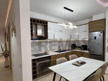 APARTAMENT 2+1 PËR SHITJE !!! ID: 530601007-67
