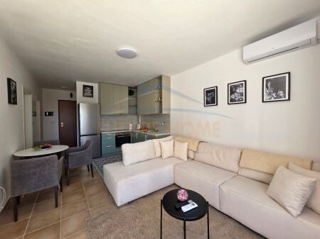 Shitet, Apartament 1+1+Depo, Qerret, Kavaje