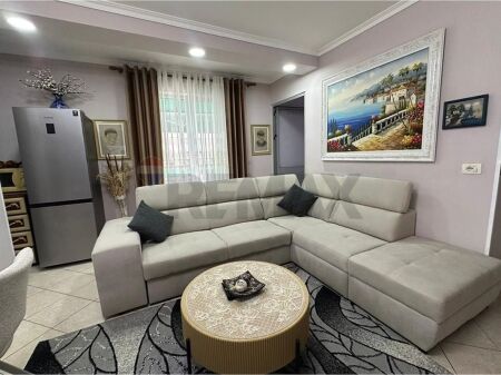 Apartament - Për Shitje - Rruga e Thesarit, Tiranë(ID: 530201017-818)