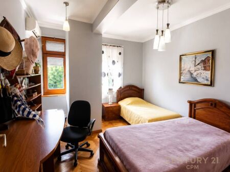 Apartament 3+1 për Shitje, Piazza, Rruga e Durresit
