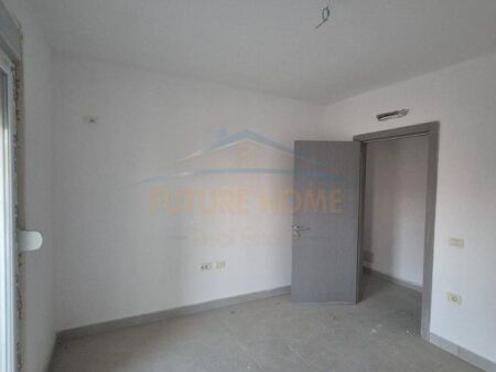 Rent, Apartment 3+1+2, located at the end of 5 May Street, near the “Ardian Klosi” School