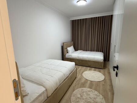 Jepet me qera apartamenti 2+1+2 post parkim