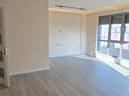 🏢 UFFICIO IN AFFITTO  📍 Centro – Via Mihal Duri