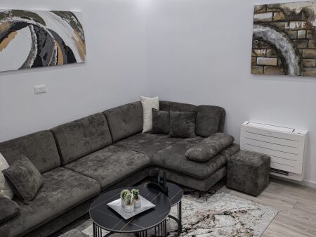 Qera | Apartament 1 + 1 | Rruga Ferit Xhajko | 700 €/muaj
